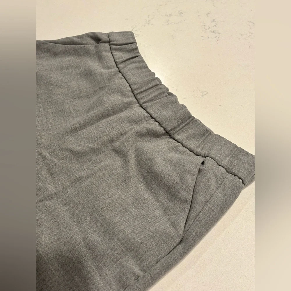 🌸 Zara TRF Collection Women’s Medium Gray Ankle Pants with Elastic Waist